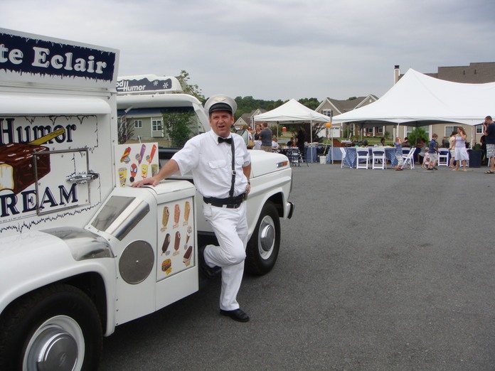 Classic Good Humor Truck9 CHILLY WILLY'S ICE CREAM