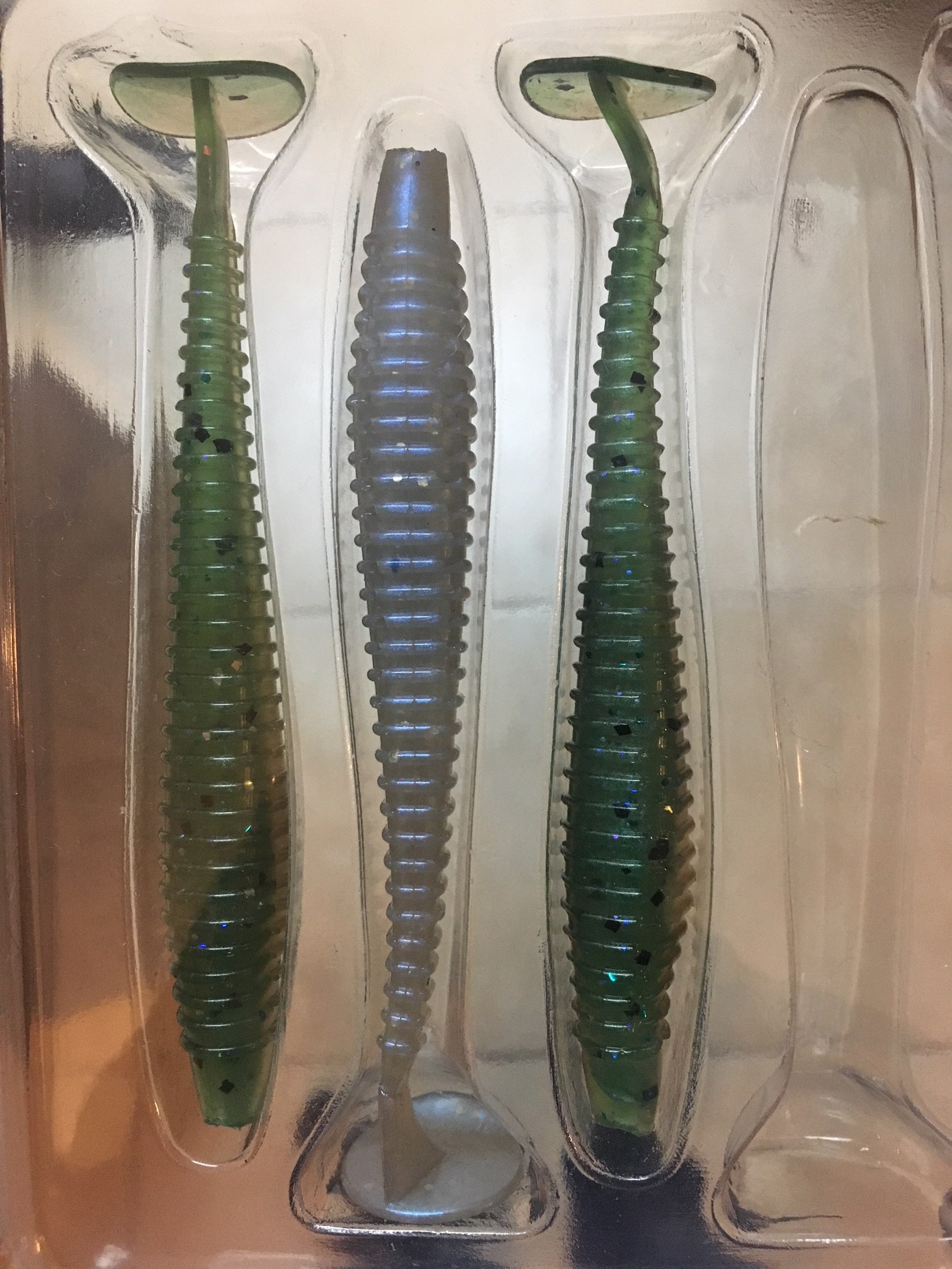 fishing lure clamshell packaging