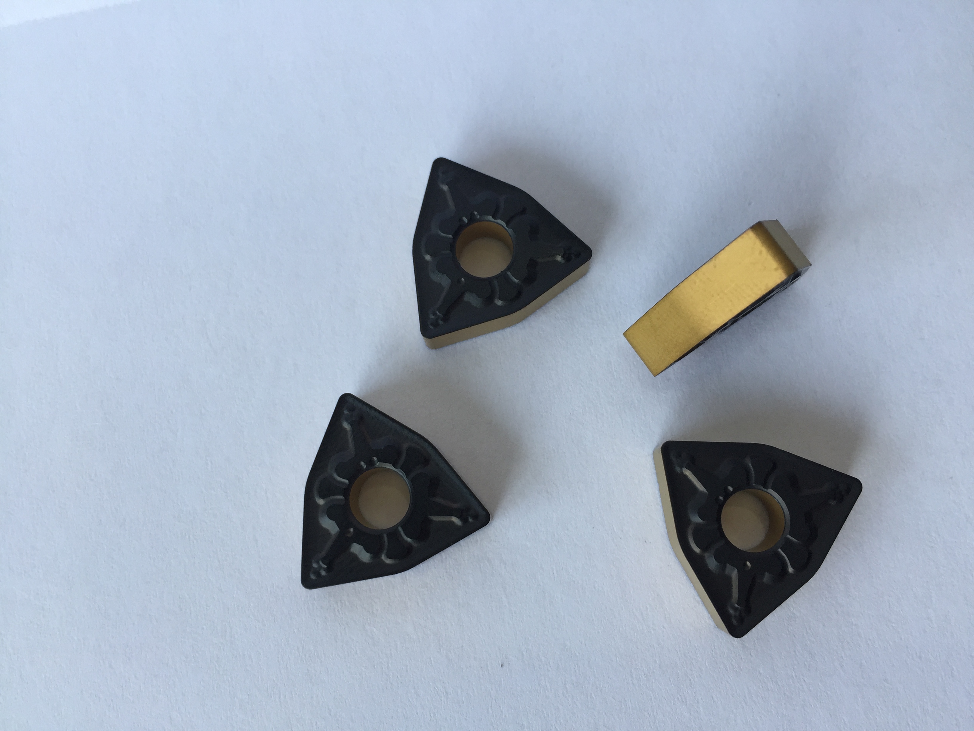 WNMG080408/432TM Bicoloured Negative Inserts, M class, trigon insert