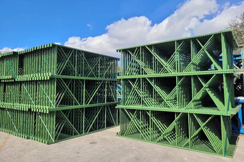 What are the main components of storage rack? I Mracking