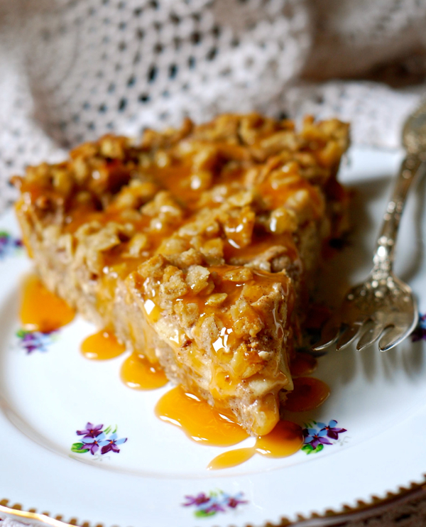 caramel apple pie in an oatmeal cookie crust ChinDeep