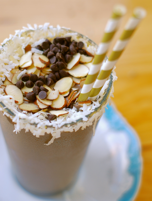 almond joy smoothie ChinDeep