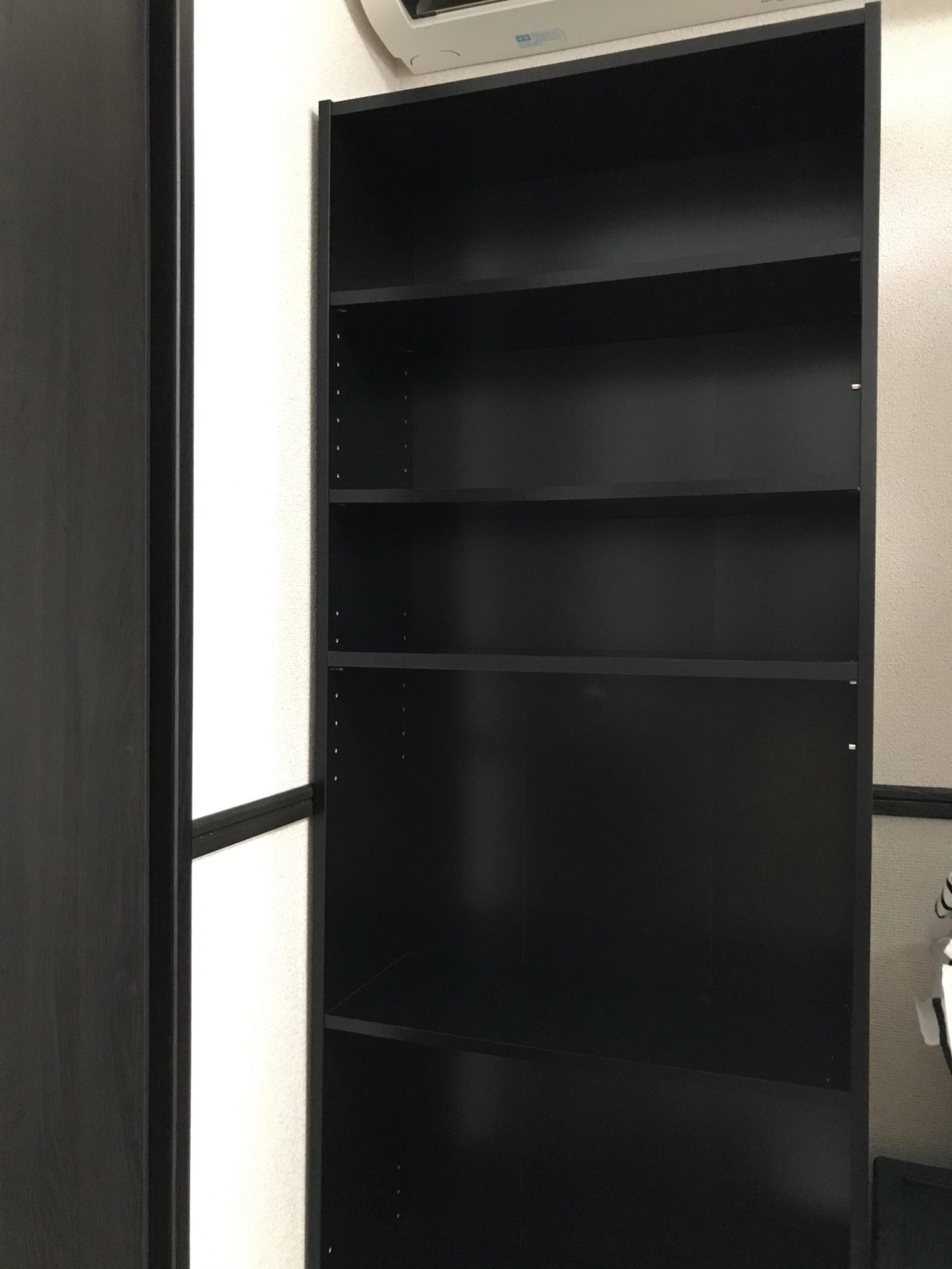 賃貸でも壁固定できる！ IKEAの本棚固定方法 DIYパパ
