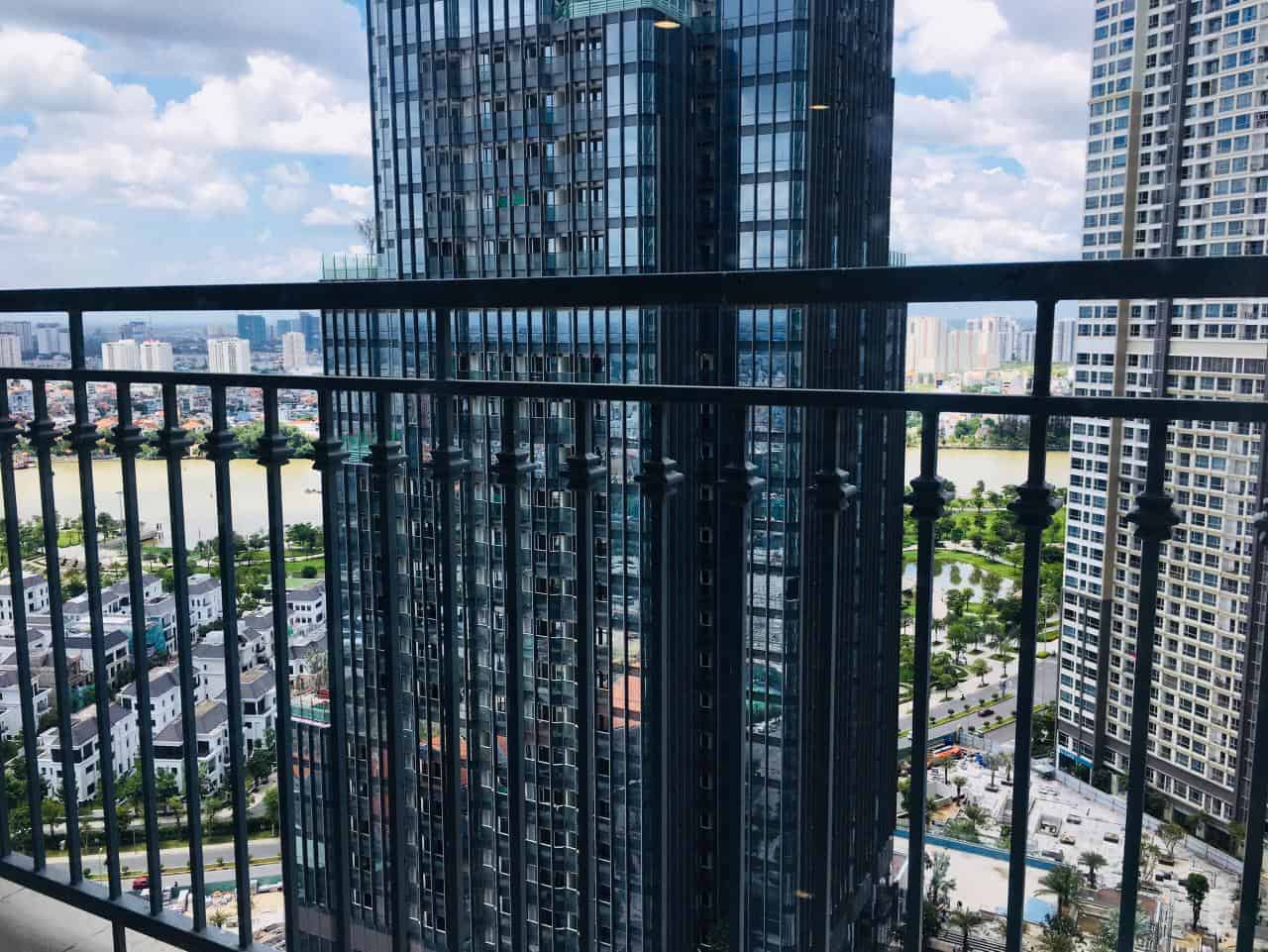 Vinhome Central Park 5 Apartment For Rent Furnished 03