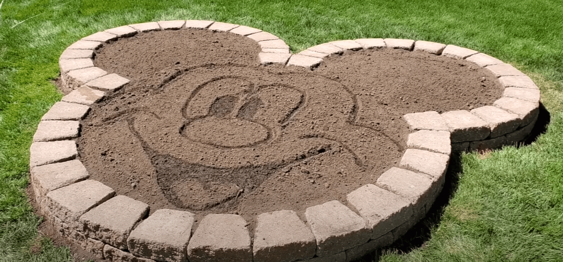 How to Build a Mickey Mouse Flower Bed Chip and Company