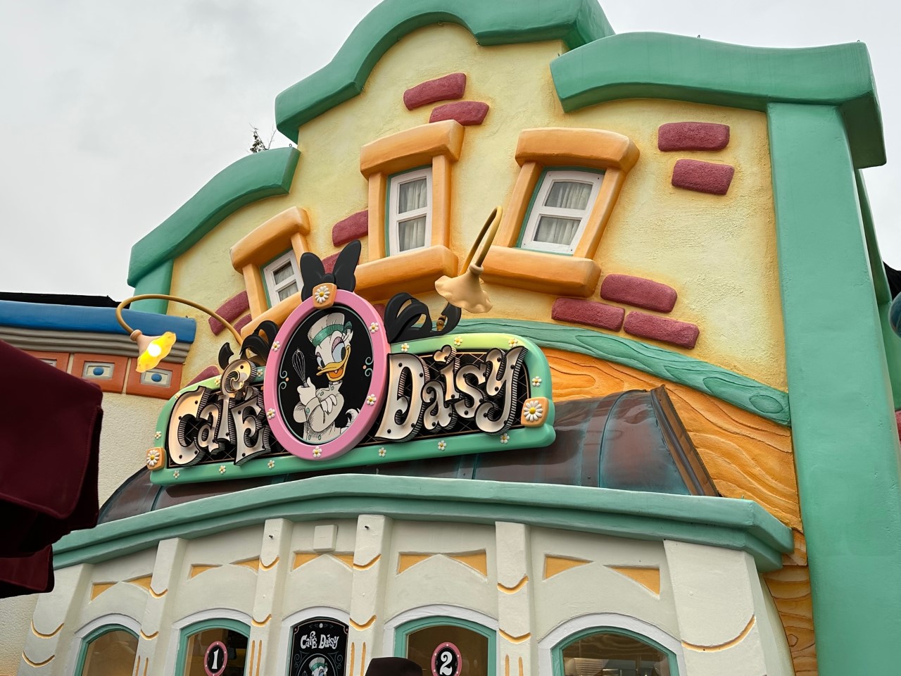 We Dined at Cafe Daisy in Mickey's Toontown here is our Experience