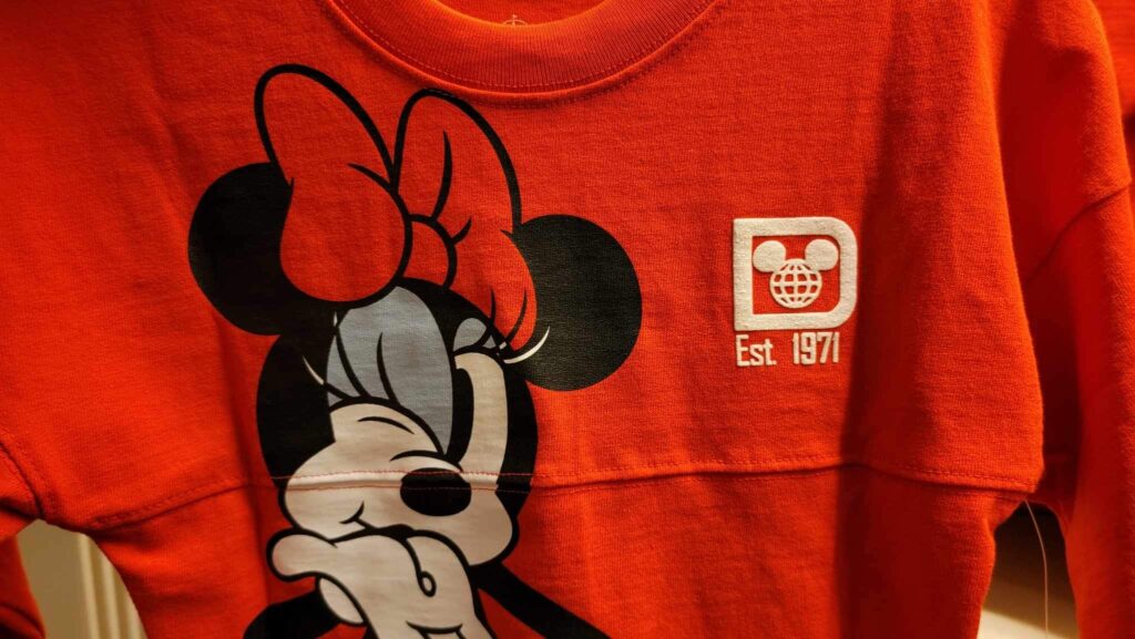 Adorable Minnie And Daisy Spirit Jersey Spotted At Magic Kingdom! Minnie And Daisy Spirit Jersey