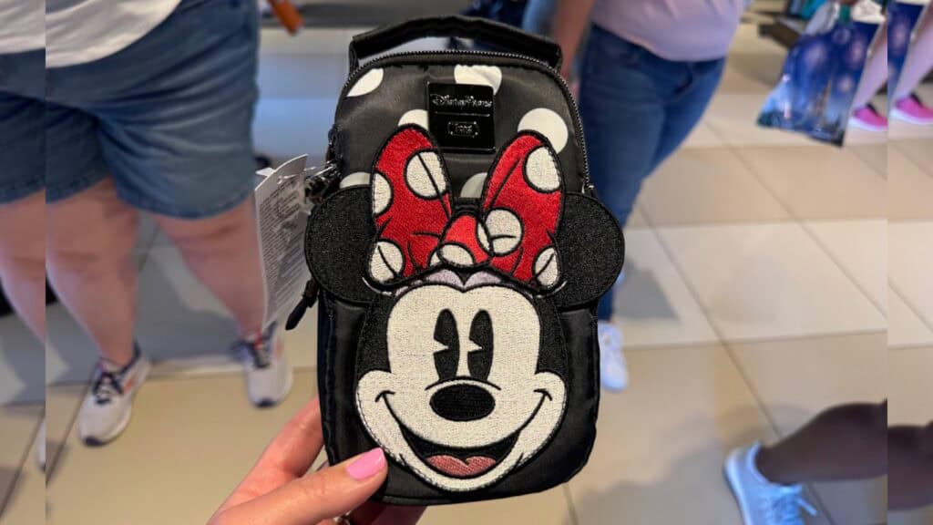 This Minnie Mouse Lug Bag Is A Stylish Companion! Chip and Company