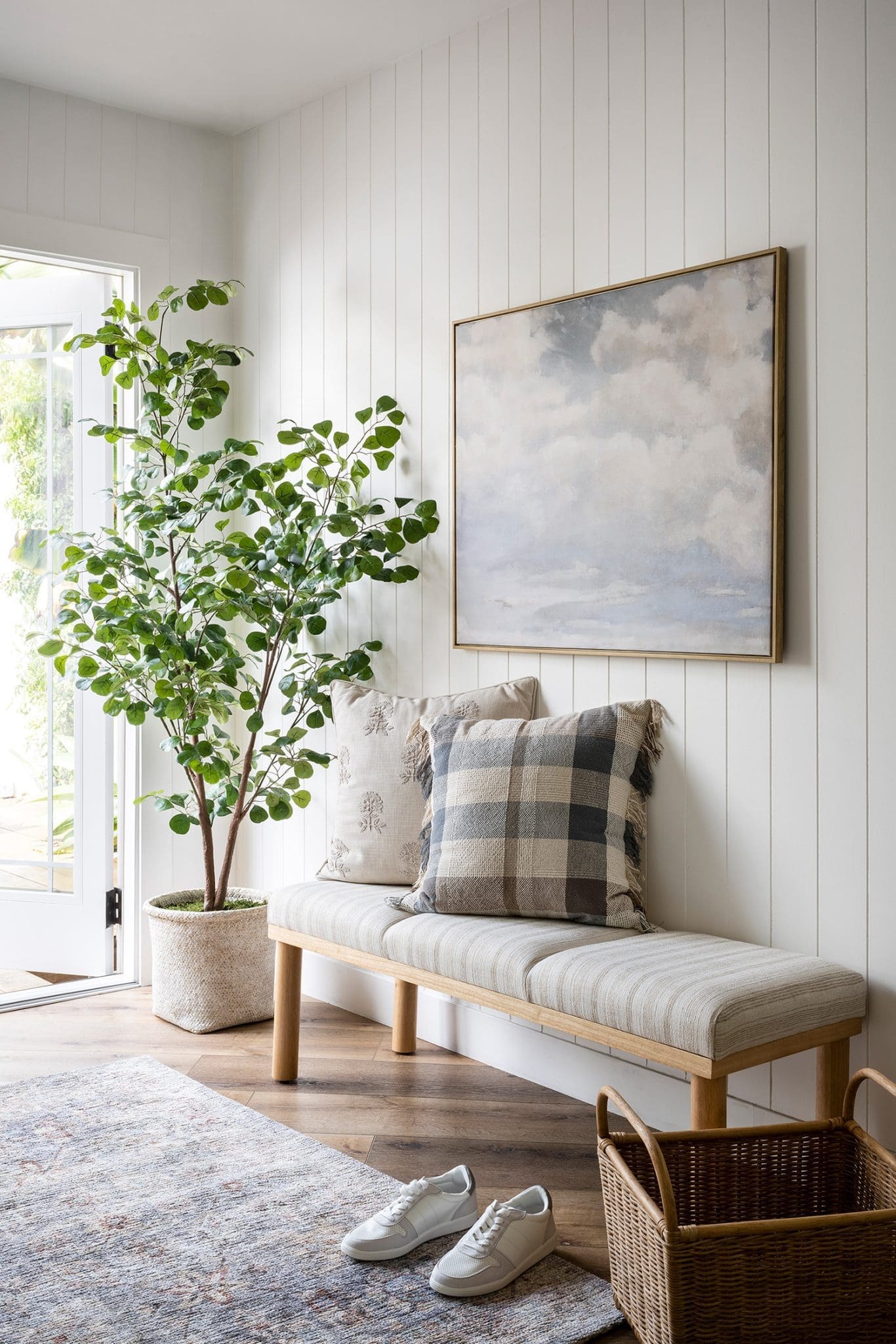 25 Chic Studio McGee Entryway Ideas