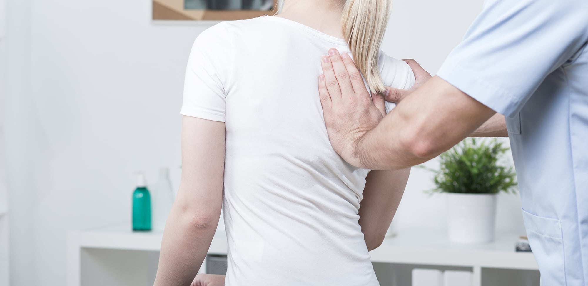 Should I Go To A Chiropractor After A Car Accident **(2022 Guide)**