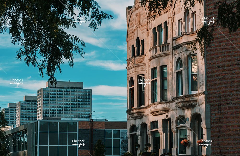 Historic Chicago Greystones Along MLK Drive With Lake Meadows