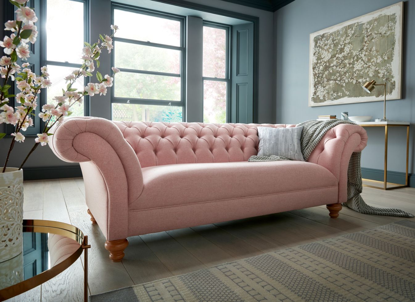 Sofas direct from manufacturers Saxon available to view in their new