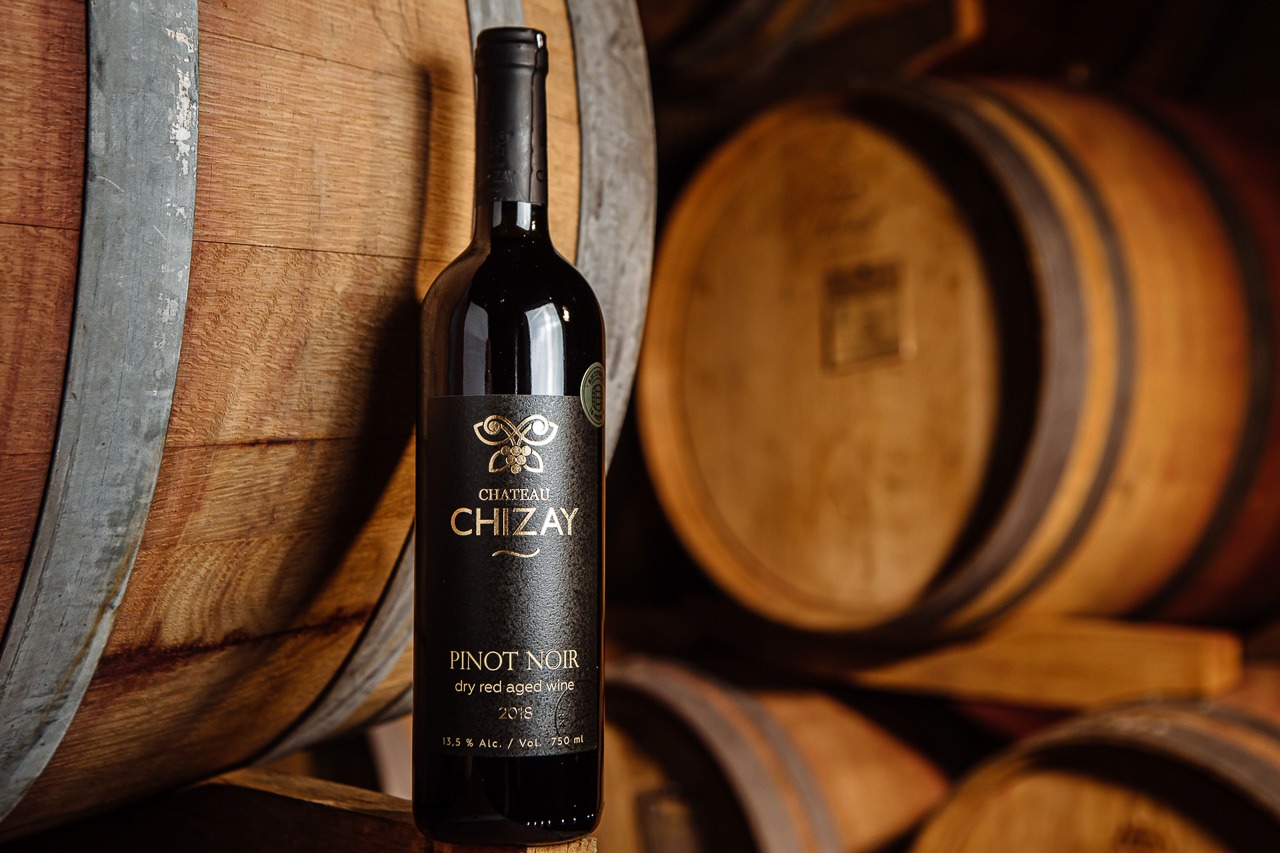 Pinot Noir Dry Red Aged Wine ukrainian winery Chateau Chizay