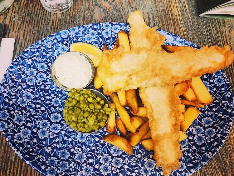 Bar Restaurant Broughty Ferry Chlo Jack On Her Mac