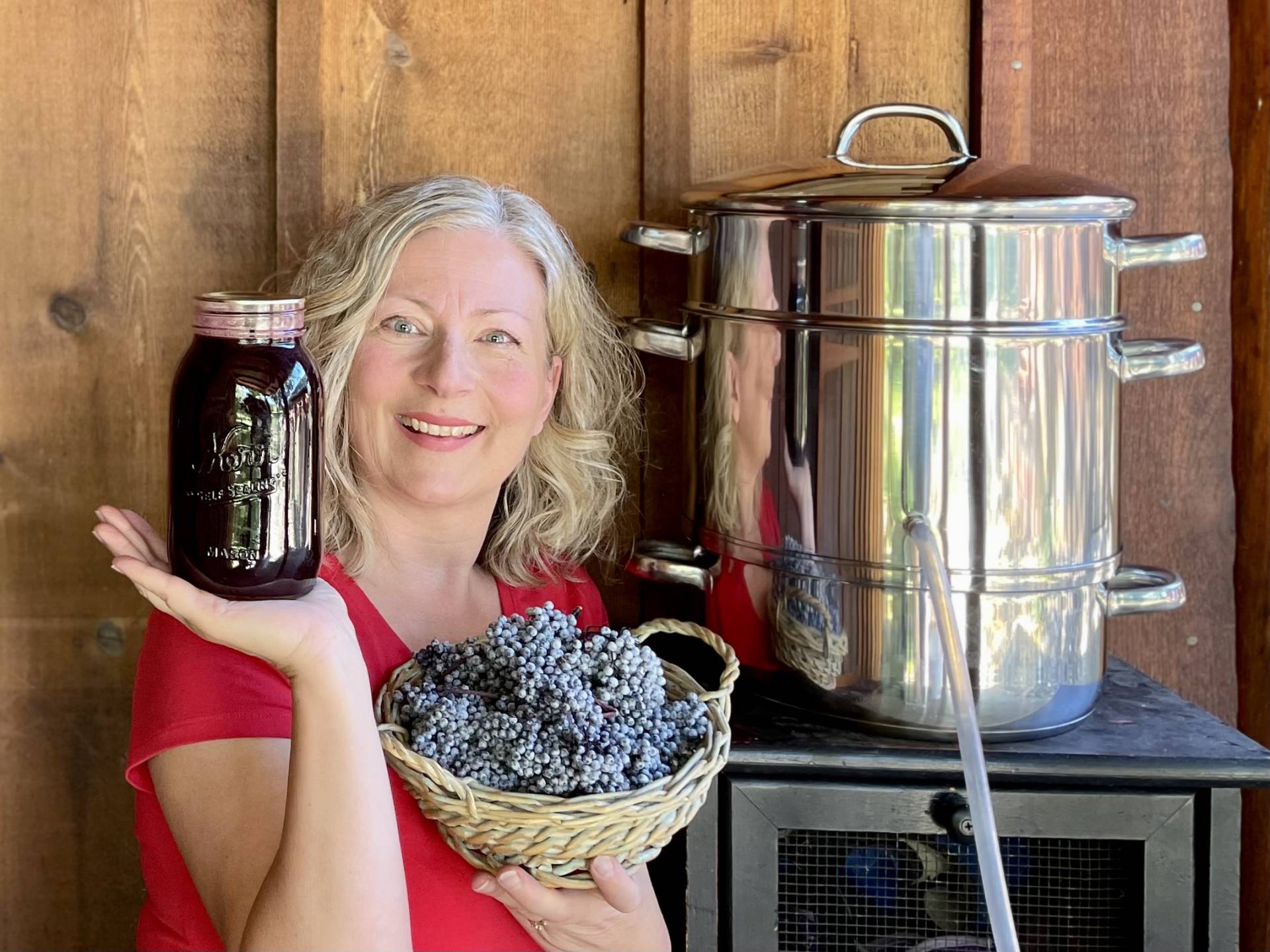 How to Use a Steam Juicer Make Your Own Elderberry Juice with Fresh
