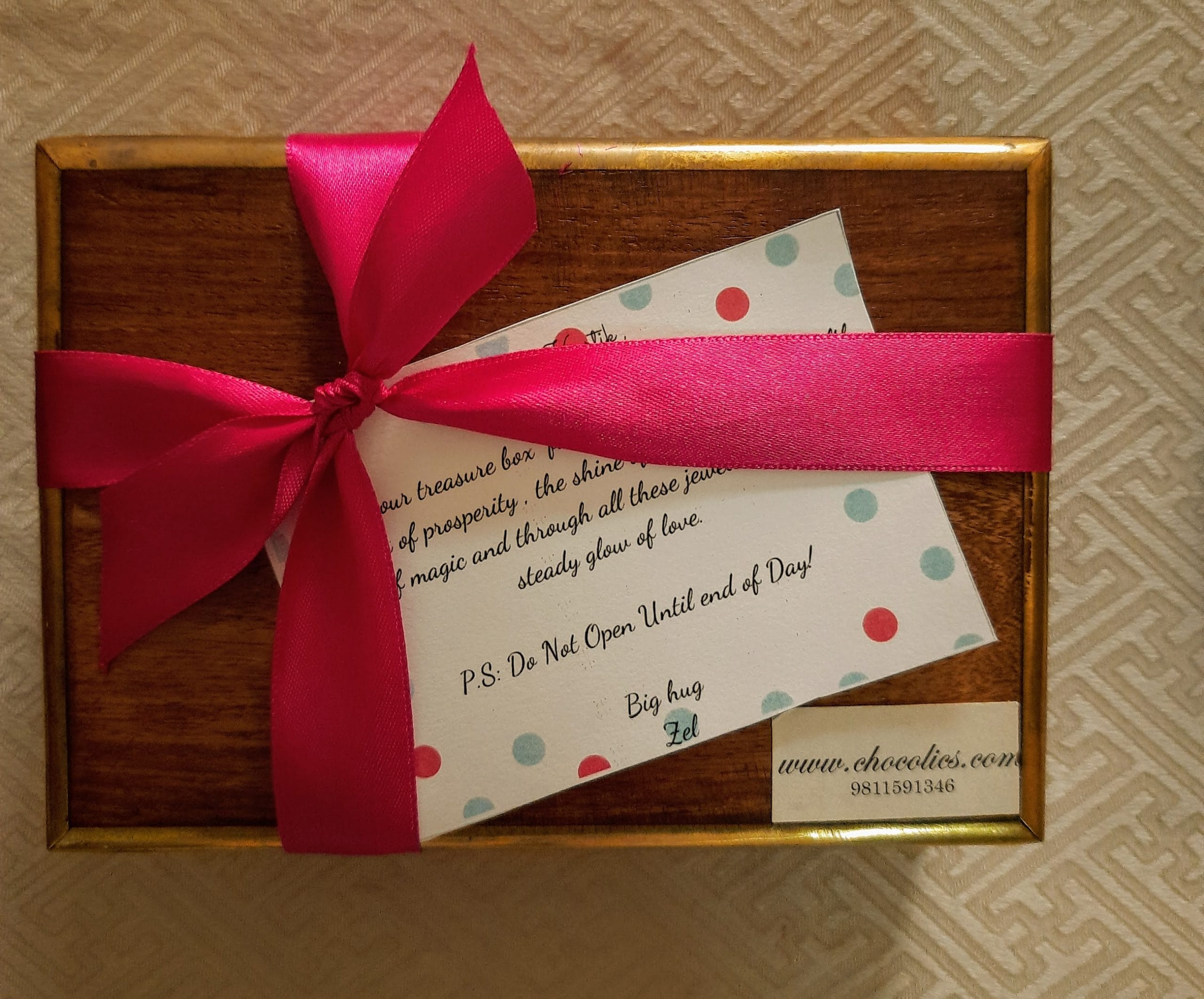 Chocolate delivery in Delhi Same day Chocolics chocolates