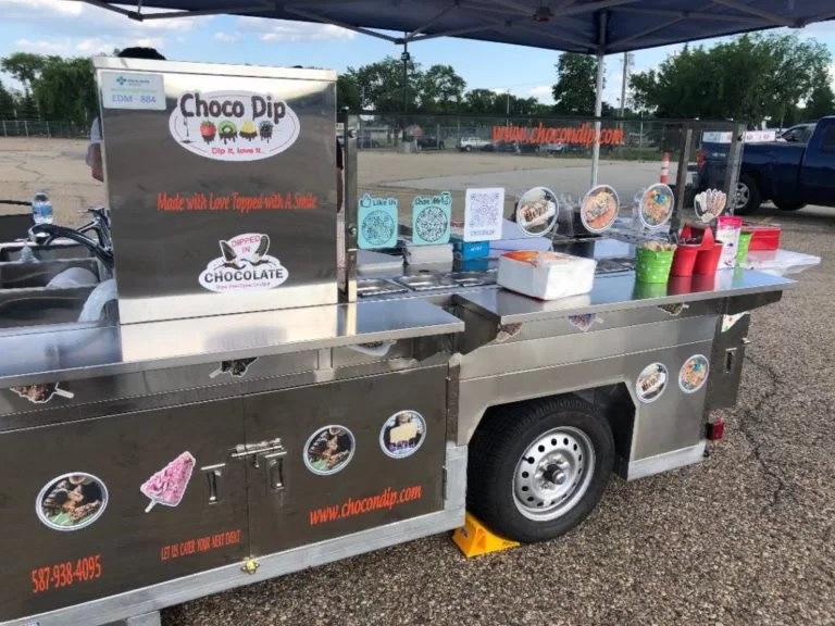 Best 1st Dessert in Edmonton Book Dessert Truck Edmonton