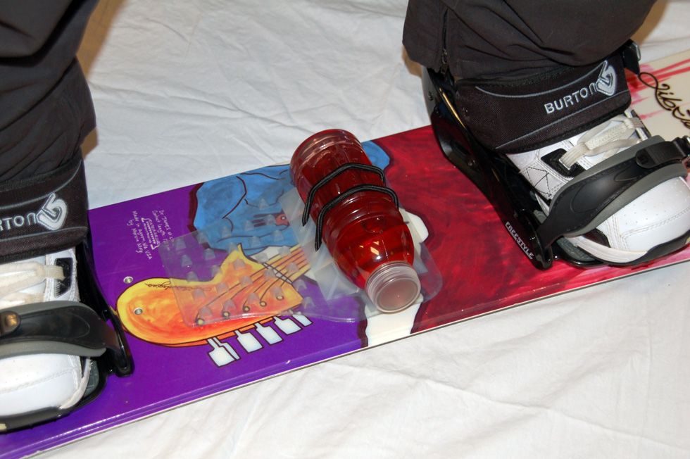 Snowboarding's First OnBoard Bottle Solution! Chomppad