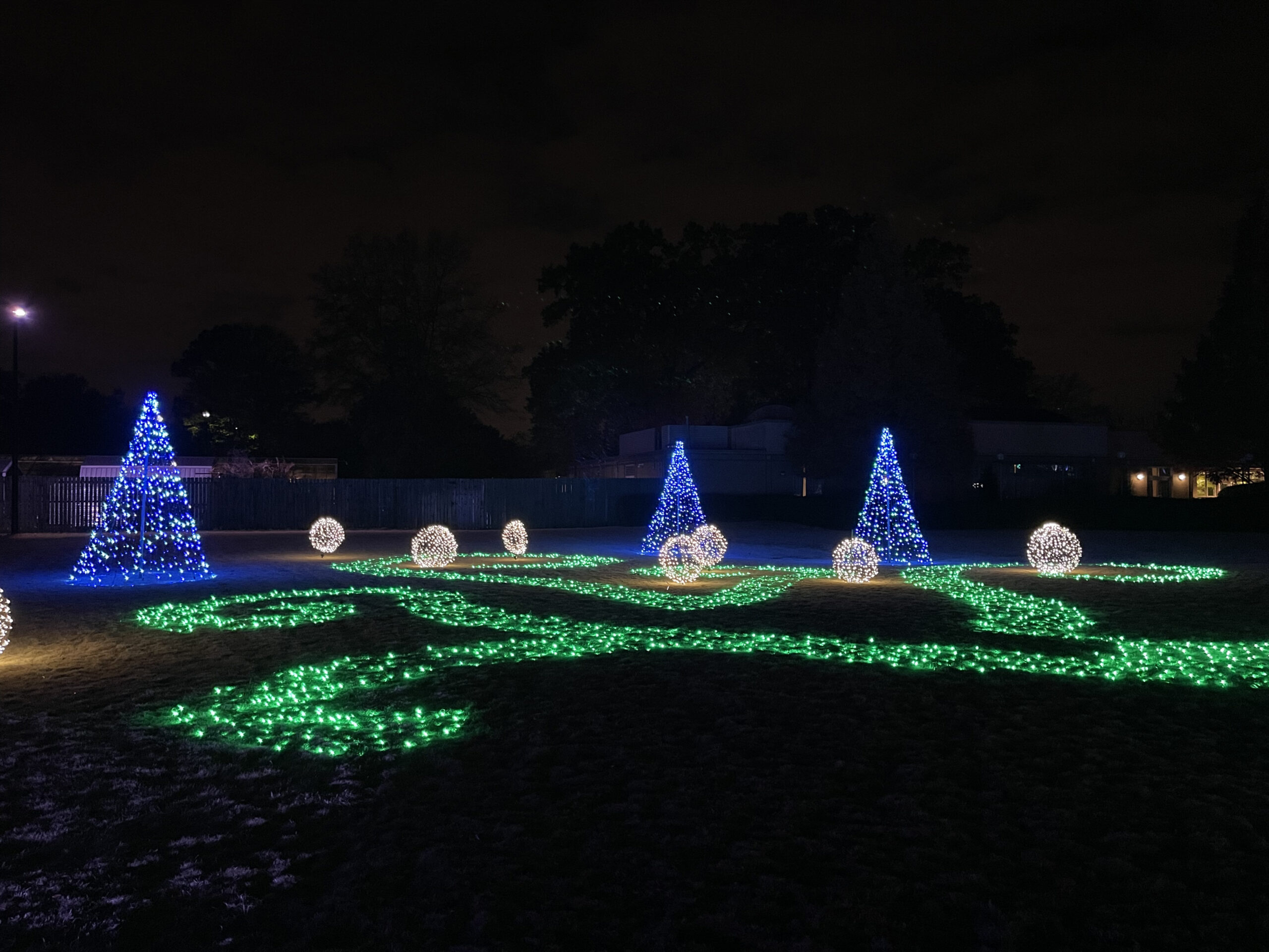 Holiday Wonders at the Garden Choose901