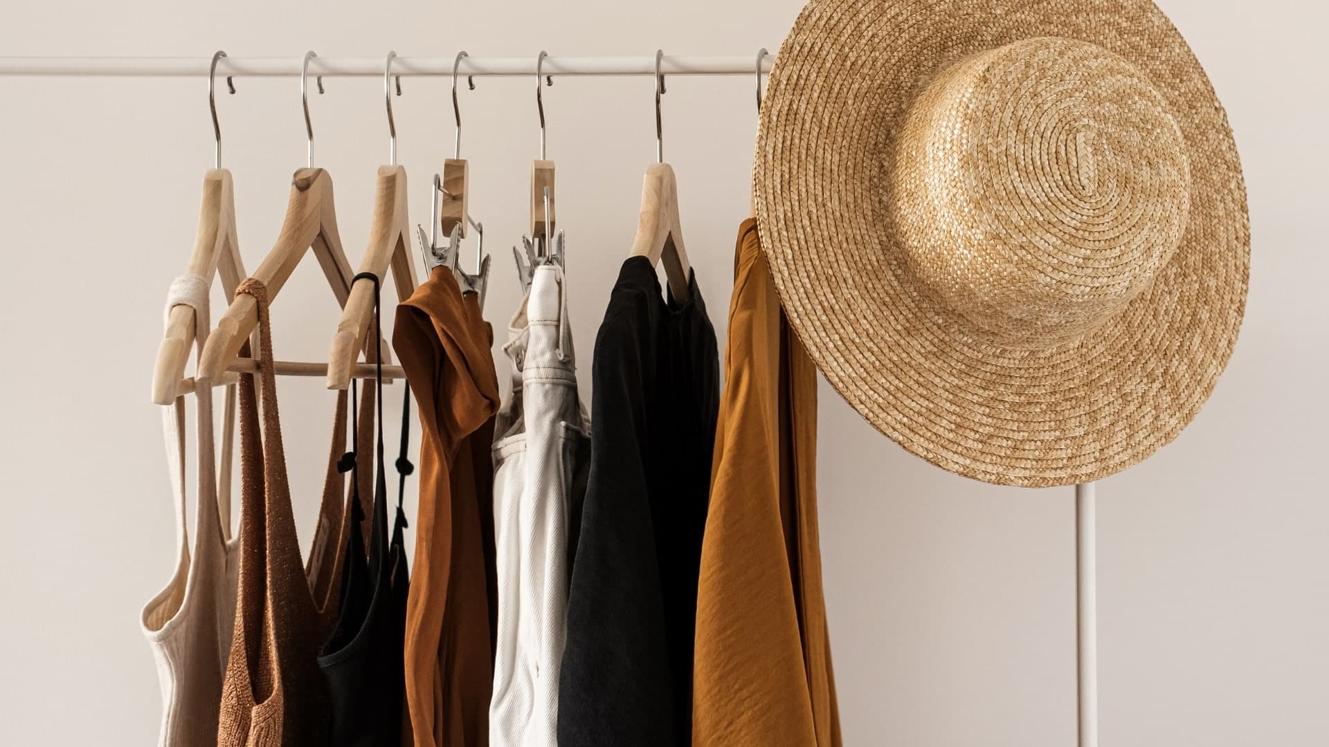 How to Start an Online Clothing Business in Dubai
