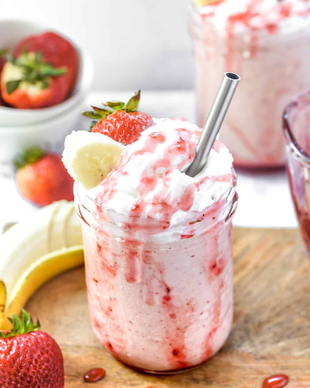 Strawberry Banana Milkshake Quick & Delicious Chopnotch