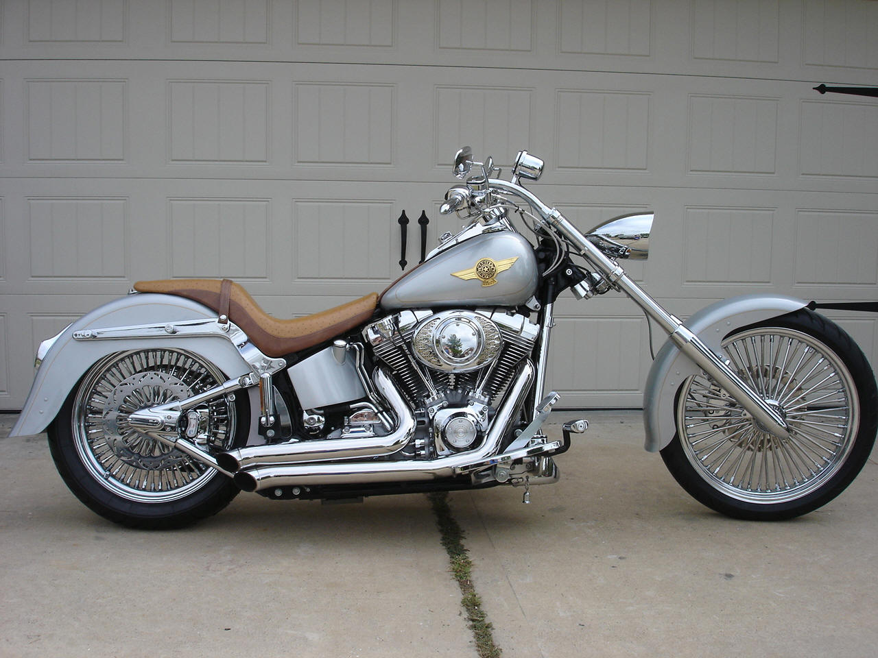Chopper Kit HarleyDavidson® FLST Photo Gallery