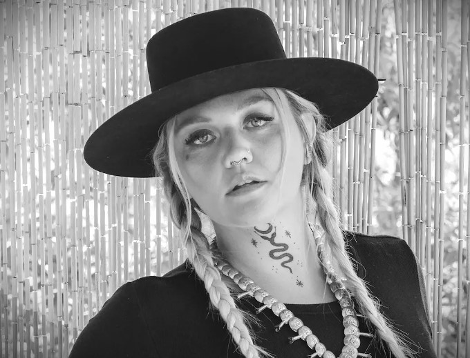 Elle King Guitar Chords & Lyrics ChordsBase