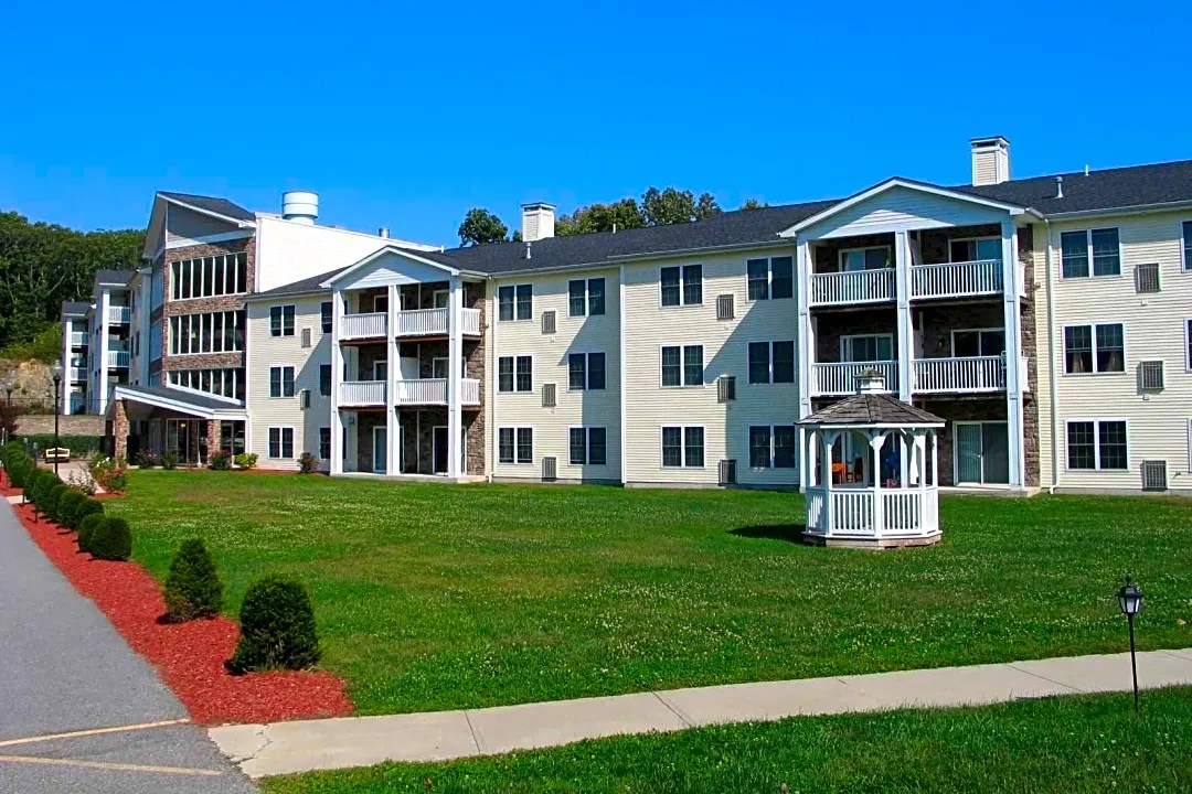 Stonington Estates Apartments Chozick Realty, Inc