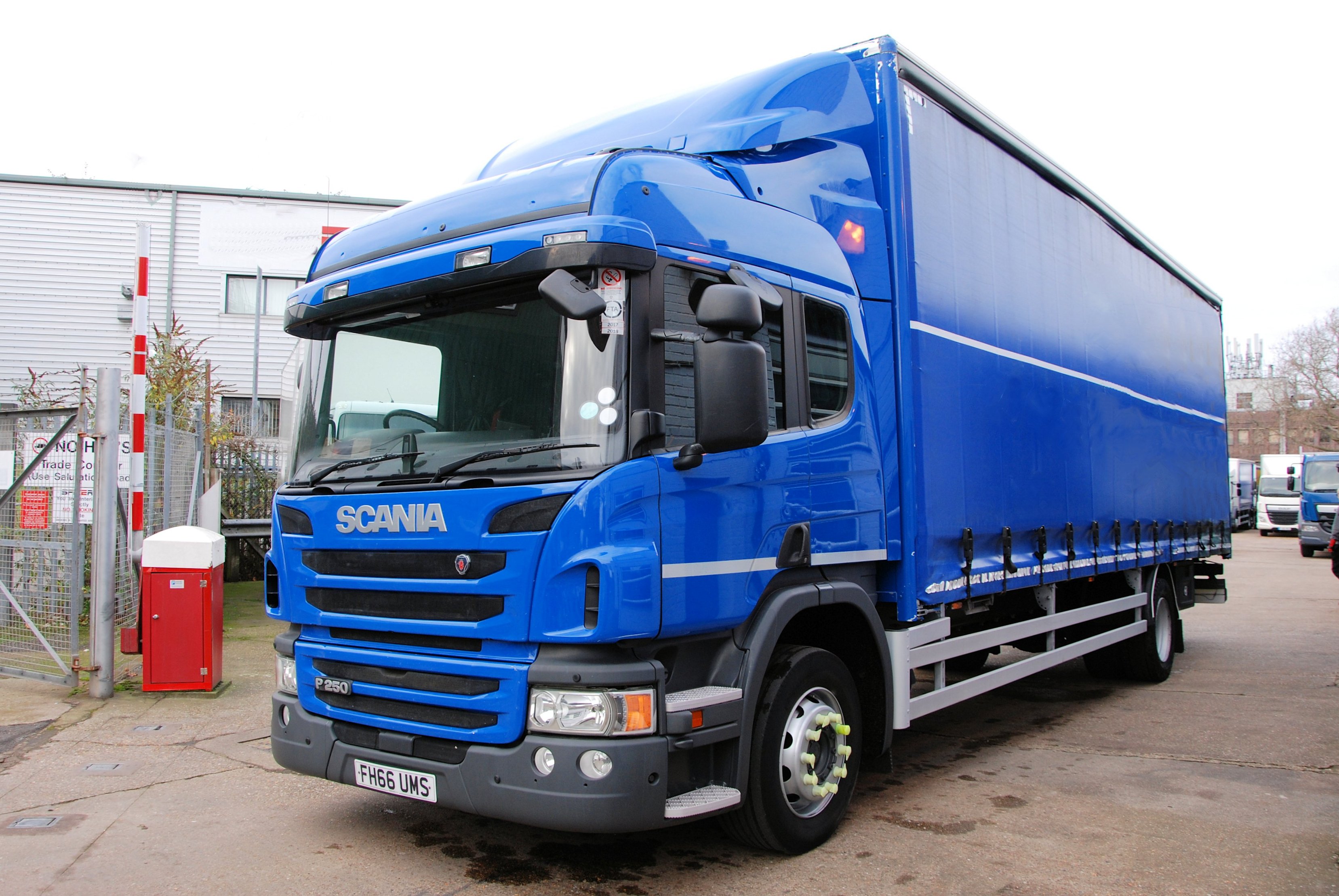SCANIA 4x2 / P250 - 2017 (66) EURO 6 - 18 ton Curtain ...