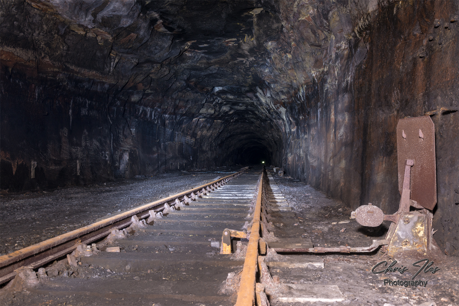 Waterloo & Victoria Tunnels chrisiles.co.uk