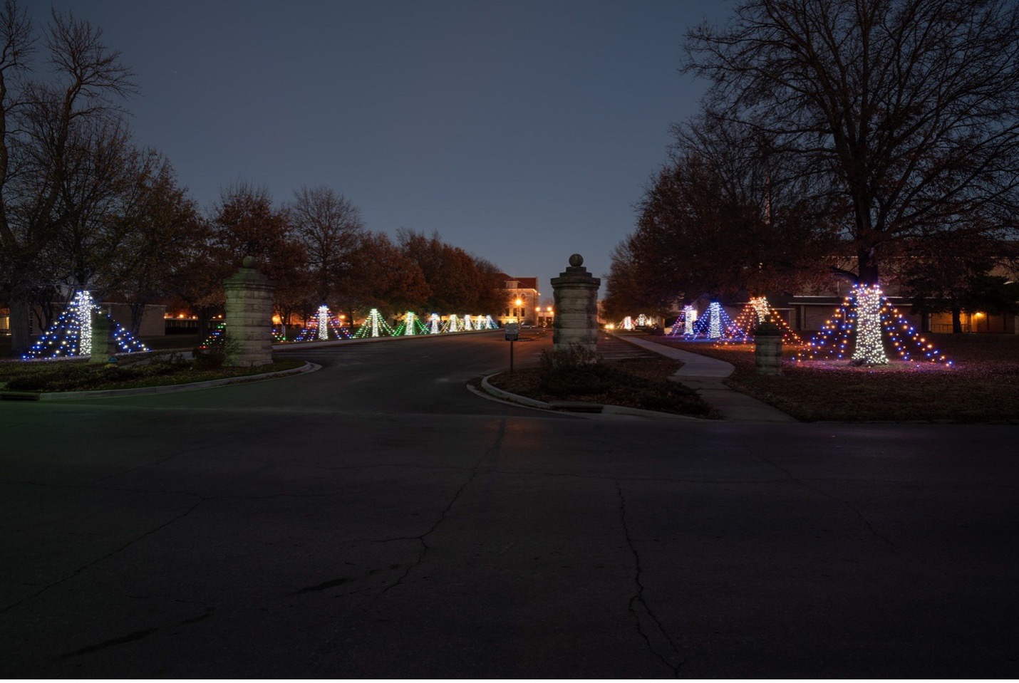 Top Things Everyone Should Know About Holiday Lights Chris Light Co holiday Lighting Company