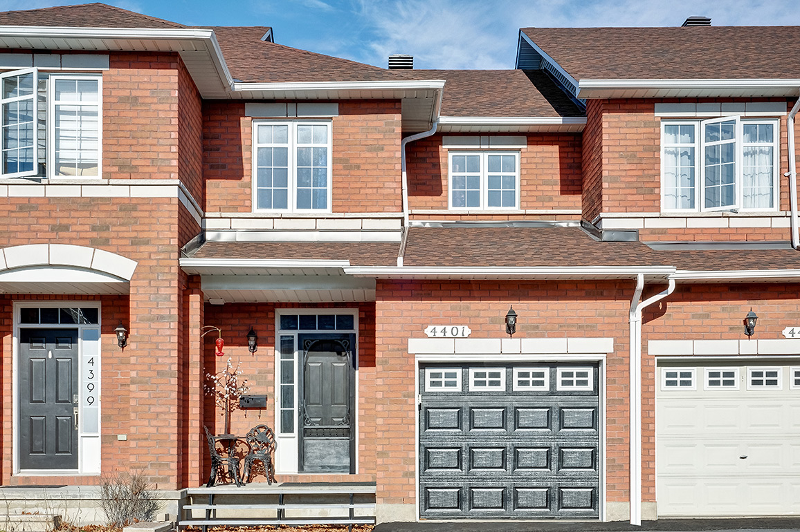 **SOLD** 4401 GOLDENEYE WAY RIVERSIDE SOUTH TOWNHOME Chris Steeves