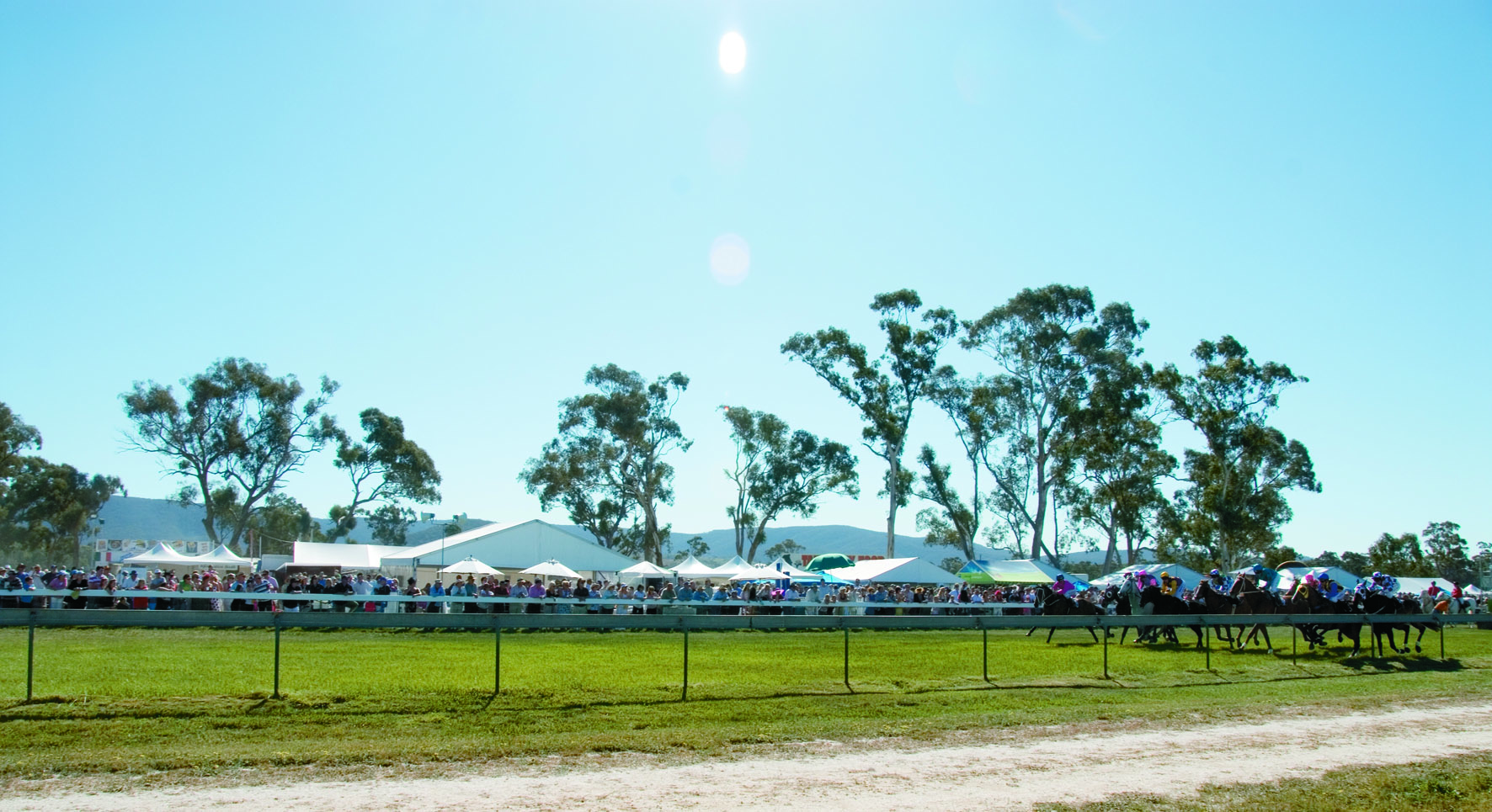 Avoca Races Bus Book Return Tickets October 15th 2022