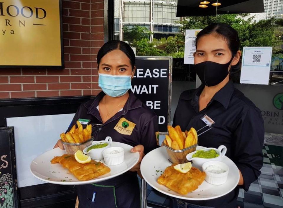 Fish n chips Friday’s The Robin hood Pattaya Chrome Crumpet