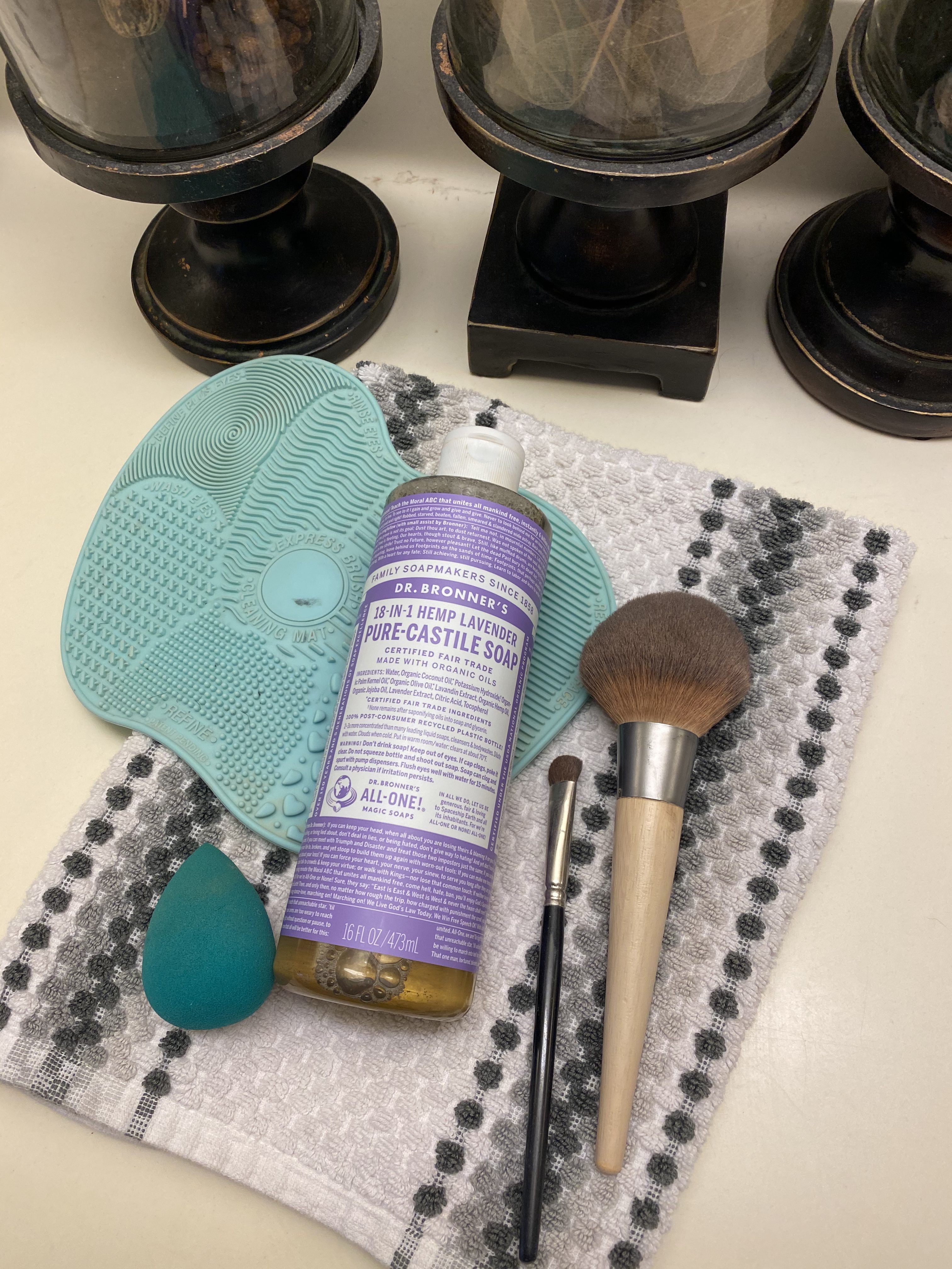 How to Clean Makeup Brushes Chronically Overdressed