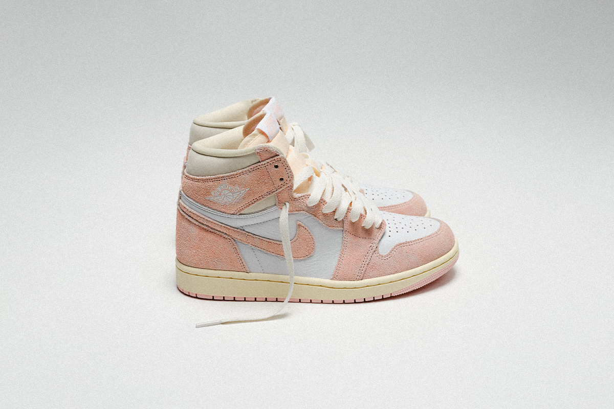 WMNS AIR JORDAN I WASHED PINK BSTN Chronicles