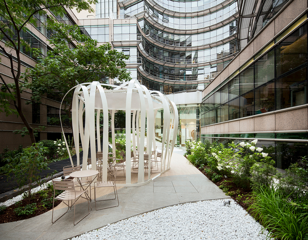 Jeux d’optique et volumétrie sculpturale pour le Centre d’affaire