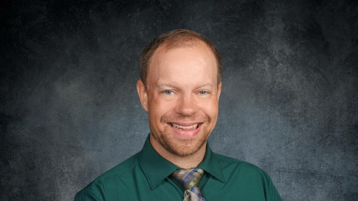 Black Hills High School teacher named Regional Teacher of the Year The Daily Chronicle