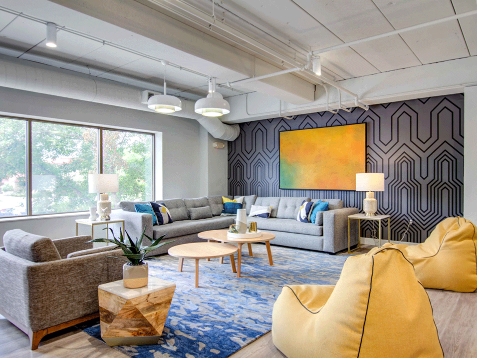 Cascade at Town Center Furnished Apartments in Eden Prairie, MN