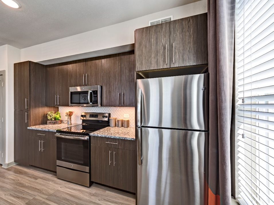 North 680 Furnished Apartments in Schaumburg, IL