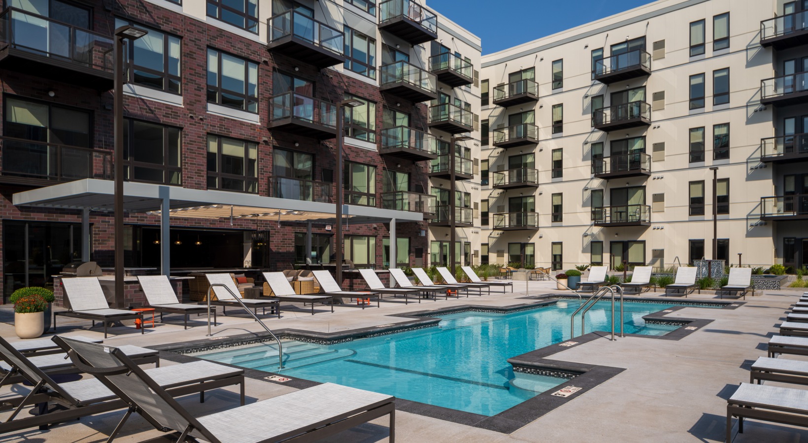 Elan at West End Furnished Apartments in St. Louis Park, MN