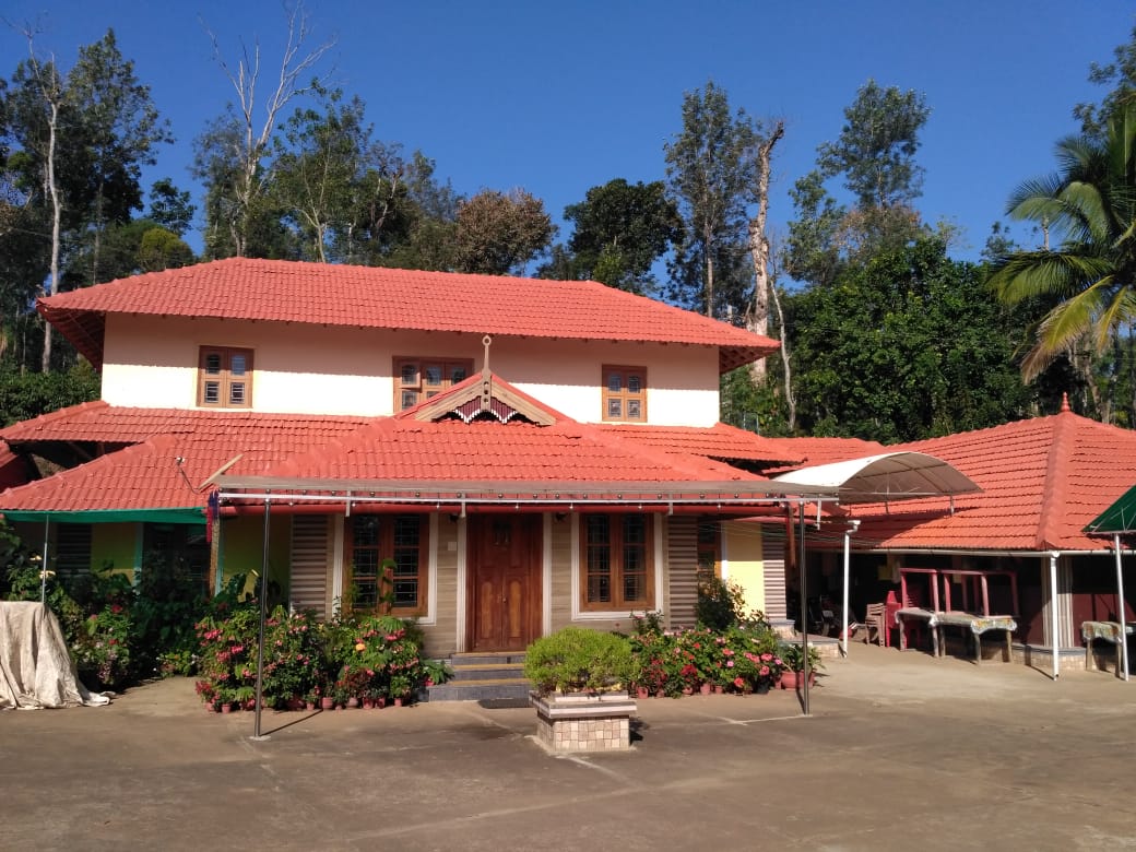 Holiday Stayhome Home Stays Association