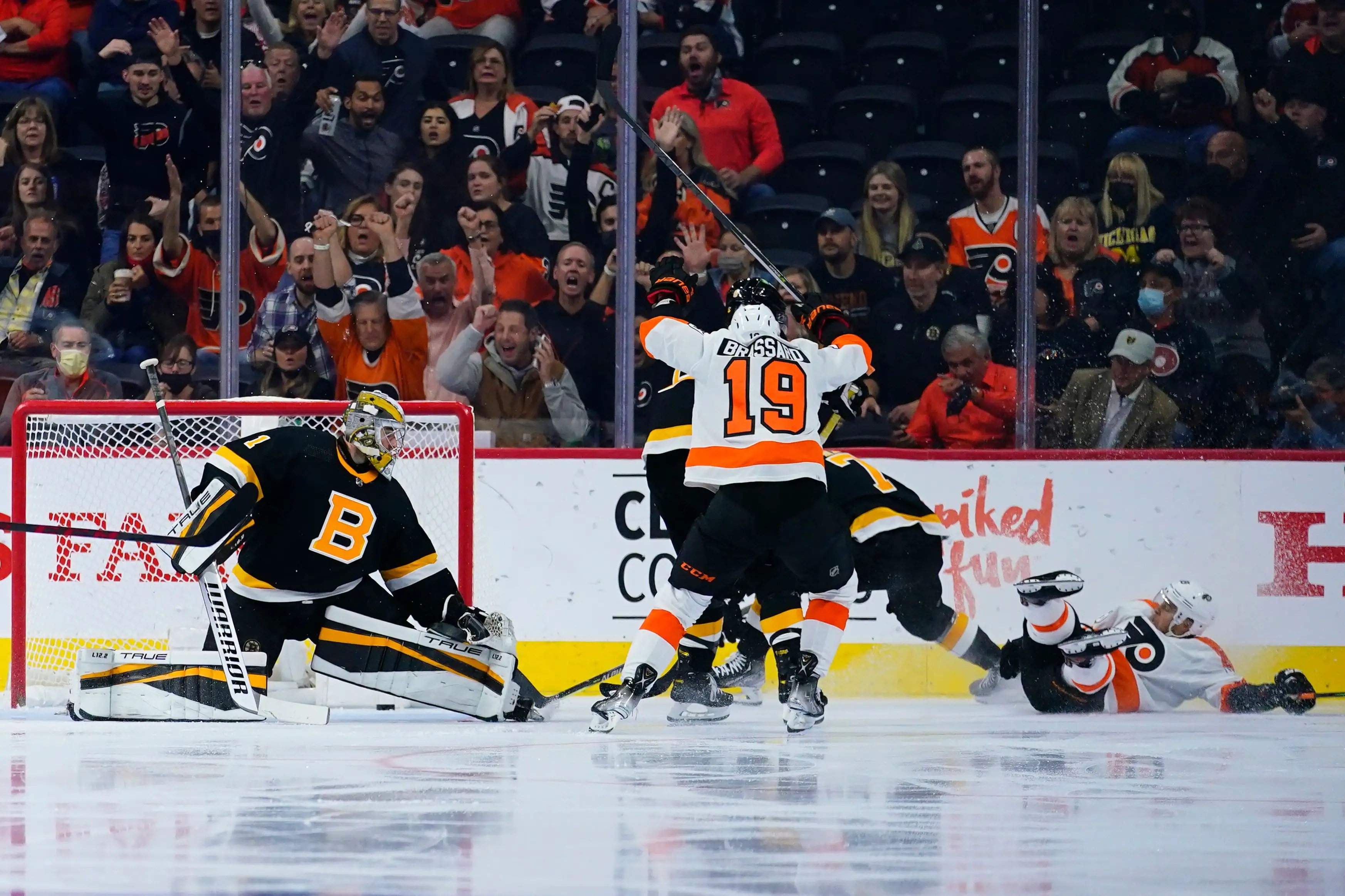 Flyers Hand B's Their First Loss Of The Season Barstool Sports