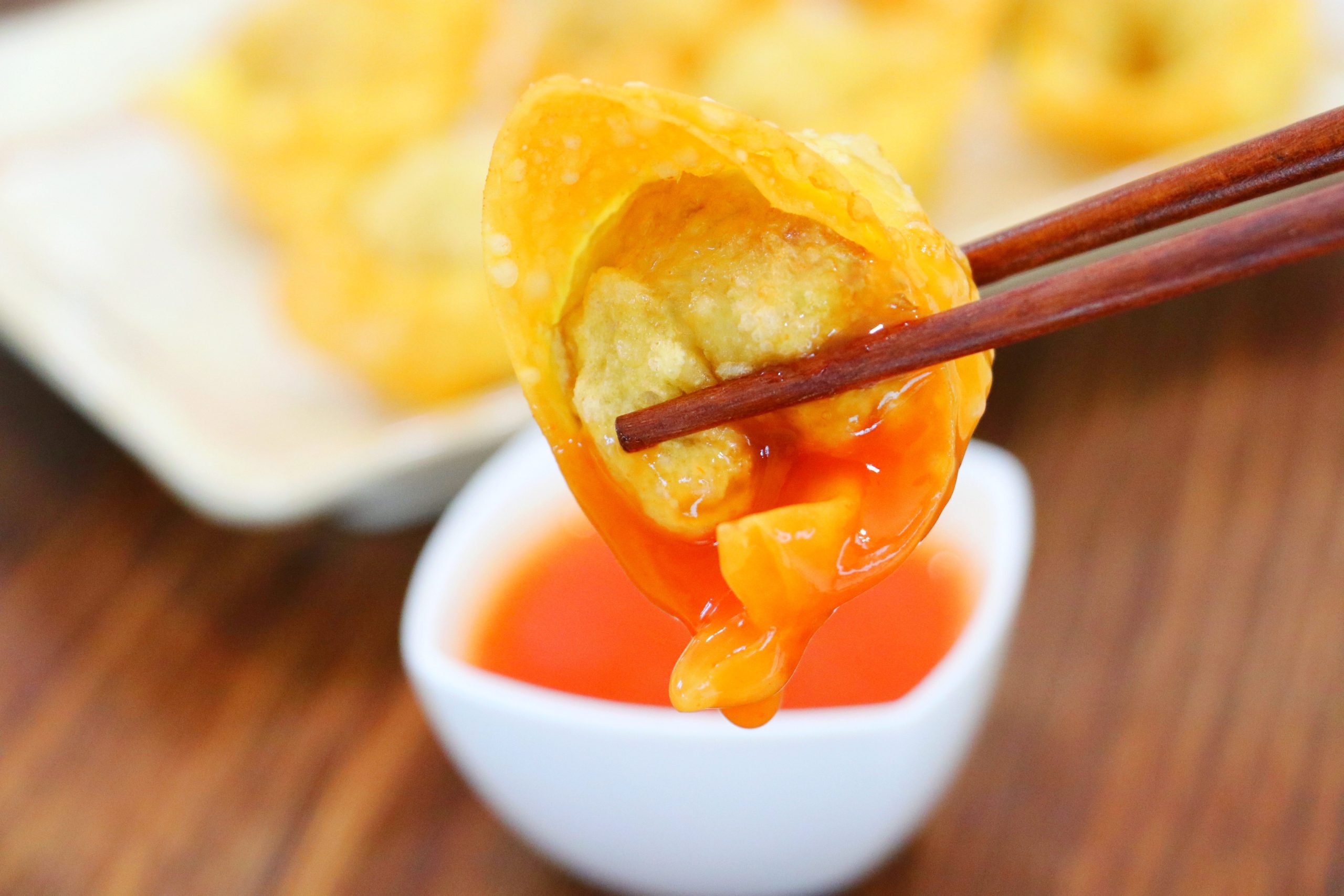 CiCi Li Amazing Crispy Fried Wonton & Sweet and Sour Sauce