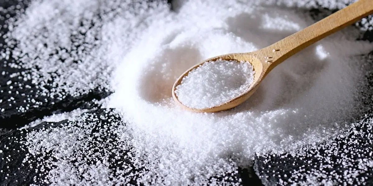 Salt Water Rinse For Toothache 4 Benefits & Detailed Steps