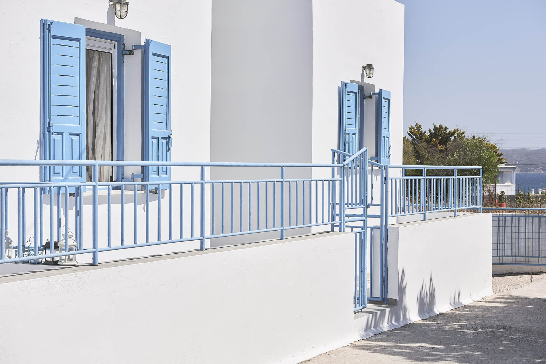 Luxury House for Rent in Milos, Adamandas Ciel Milos