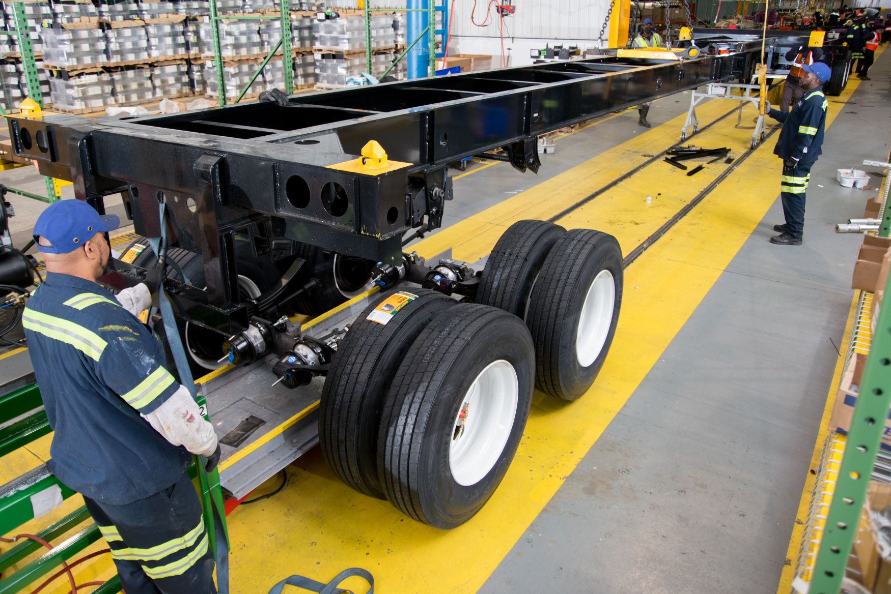 Pioneer 4053' Extendable Tridem Container Chassis CIE Manufacturing