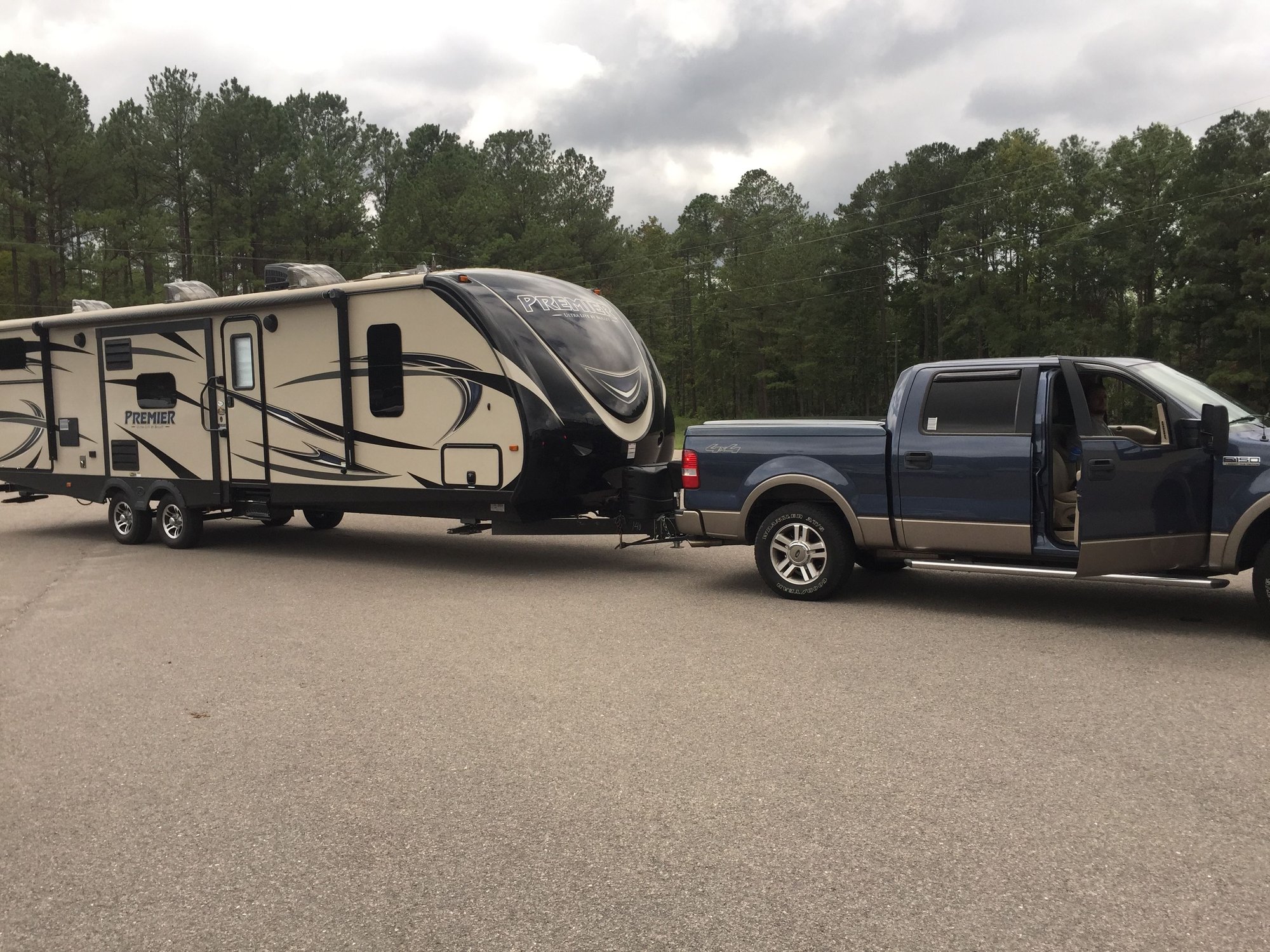 About to buy a travel Trailer Ford F150 Forum