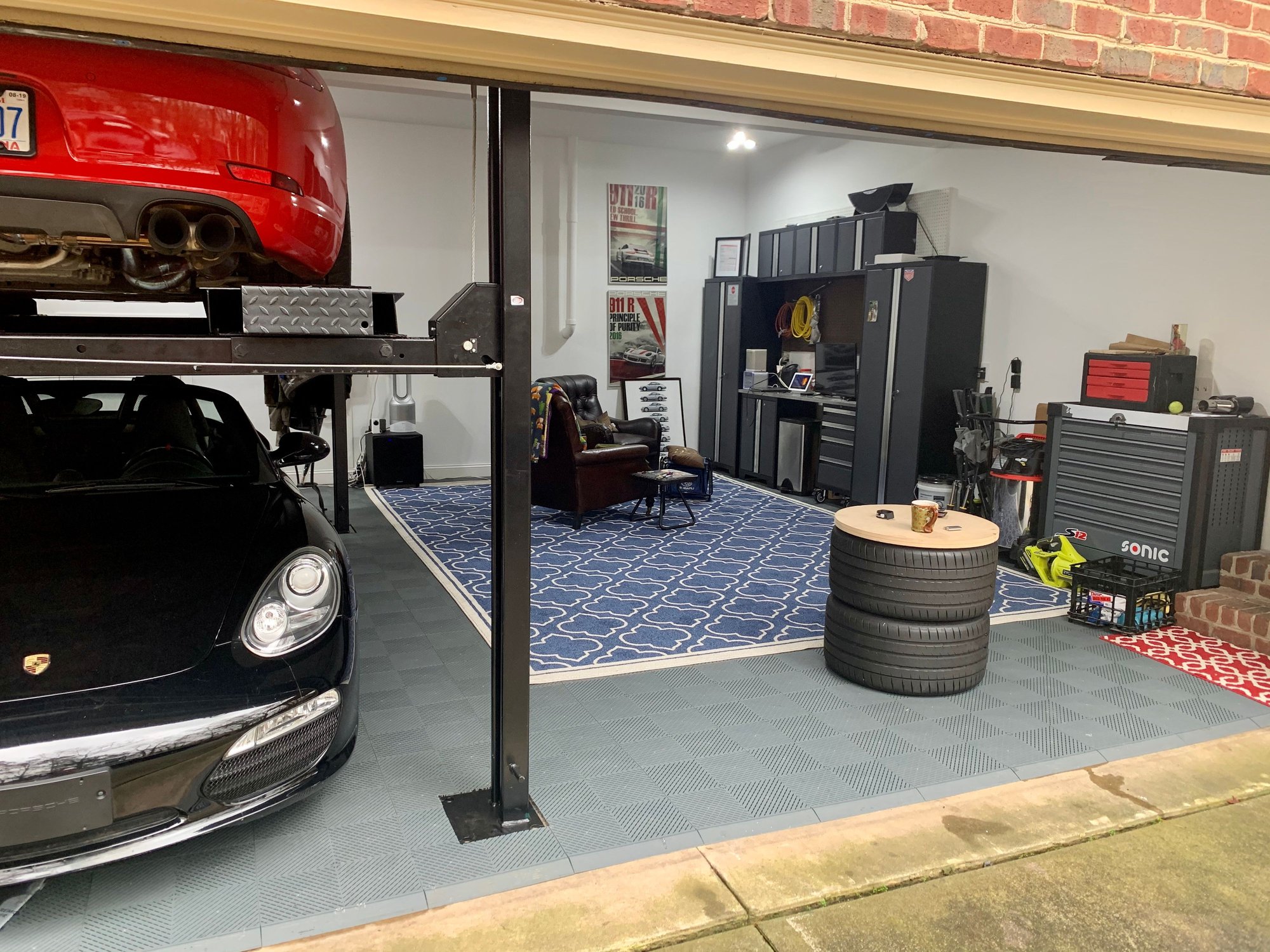 Sometimes I open the garage door when I throw the trash Sometimes I open the garage door when I throw the trash