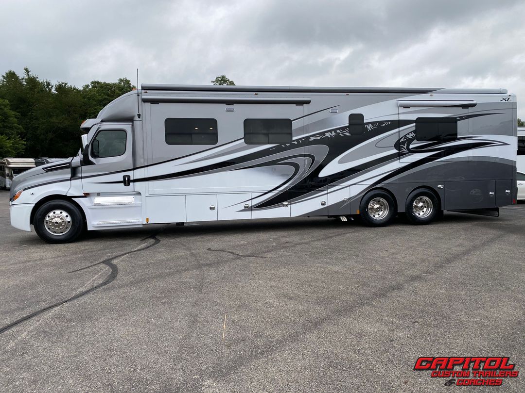 2023 RENEGADE XL MOTOR COACH 45' BUNK MODEL for Sale in BELTSVILLE, MD